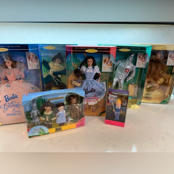 Barbie Hollywood Collection of Wizard of Oz Dolls. - Picture 3 of 7